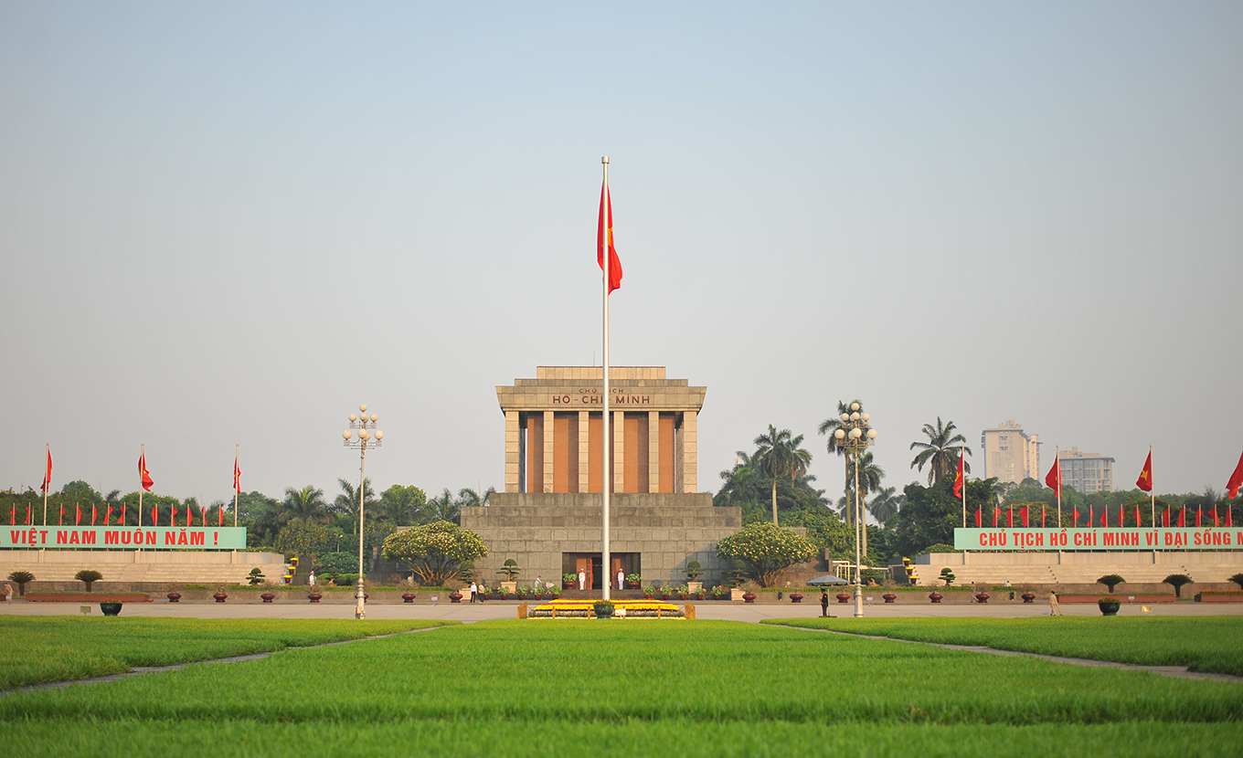 hanoi-ho-chi-minh-mausoleum-2