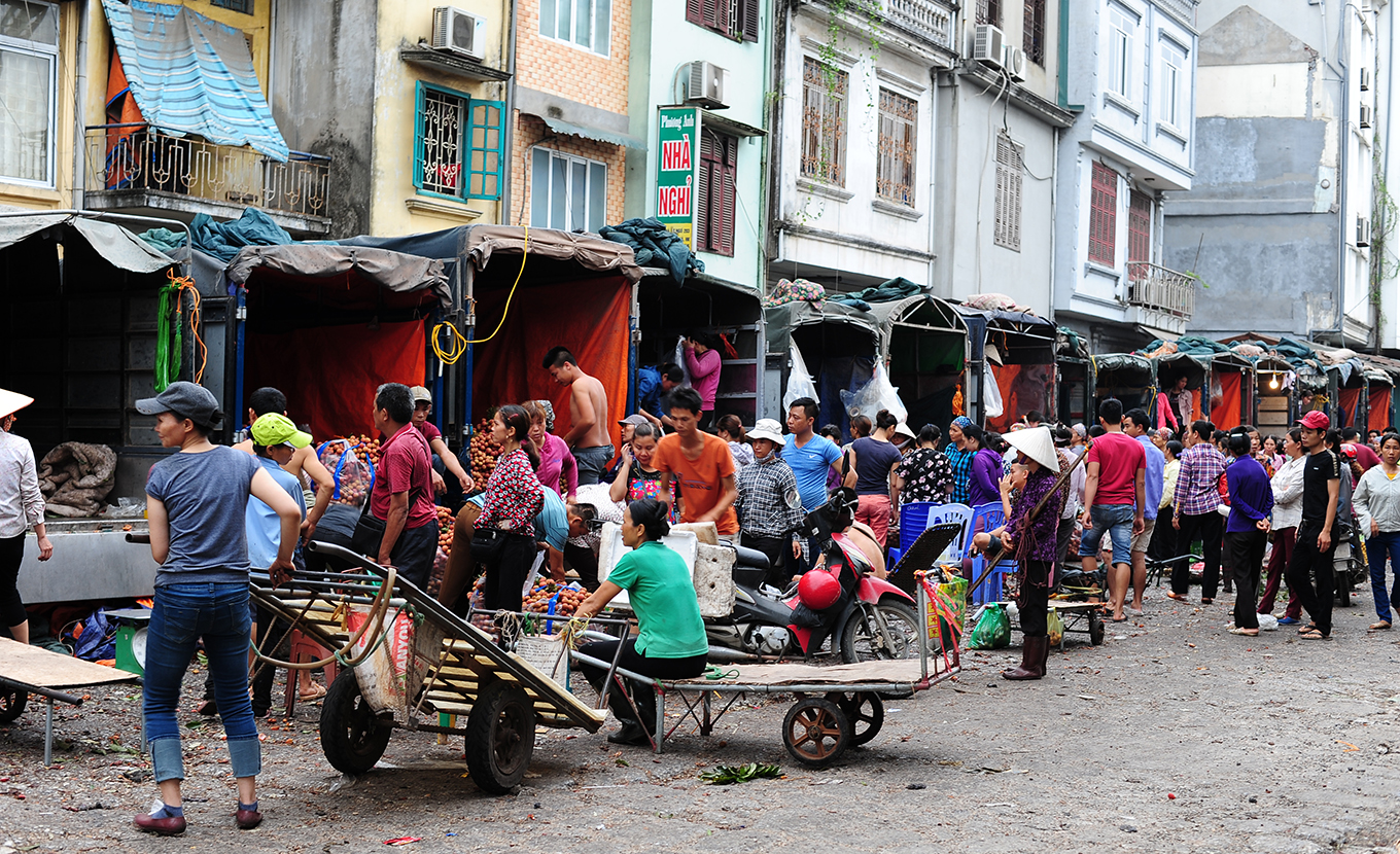 hanoi-long-bien-market-1-9