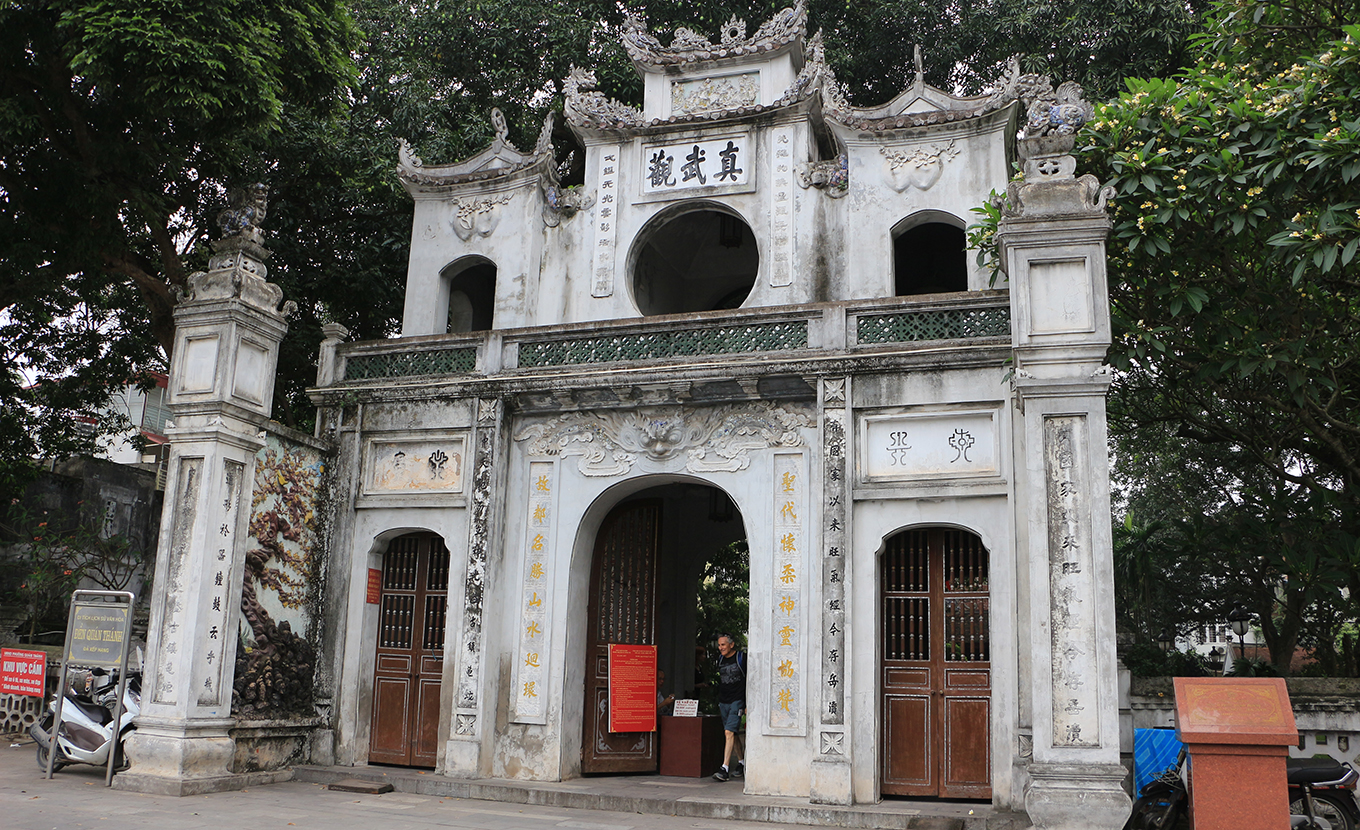 hanoi-quan-thanh-temple-1-4