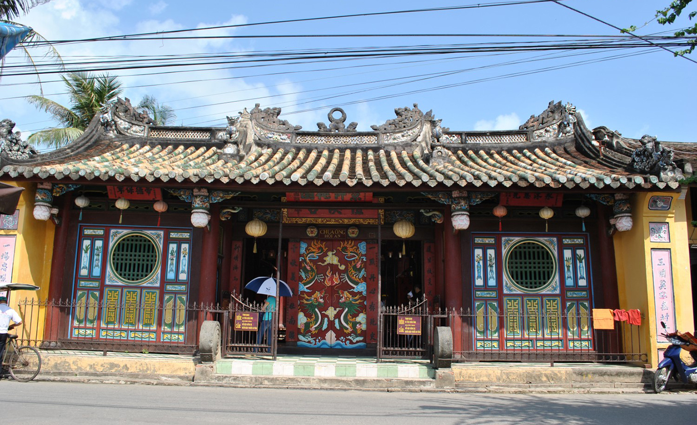 hoi-an-chua-ong-pagoda-1