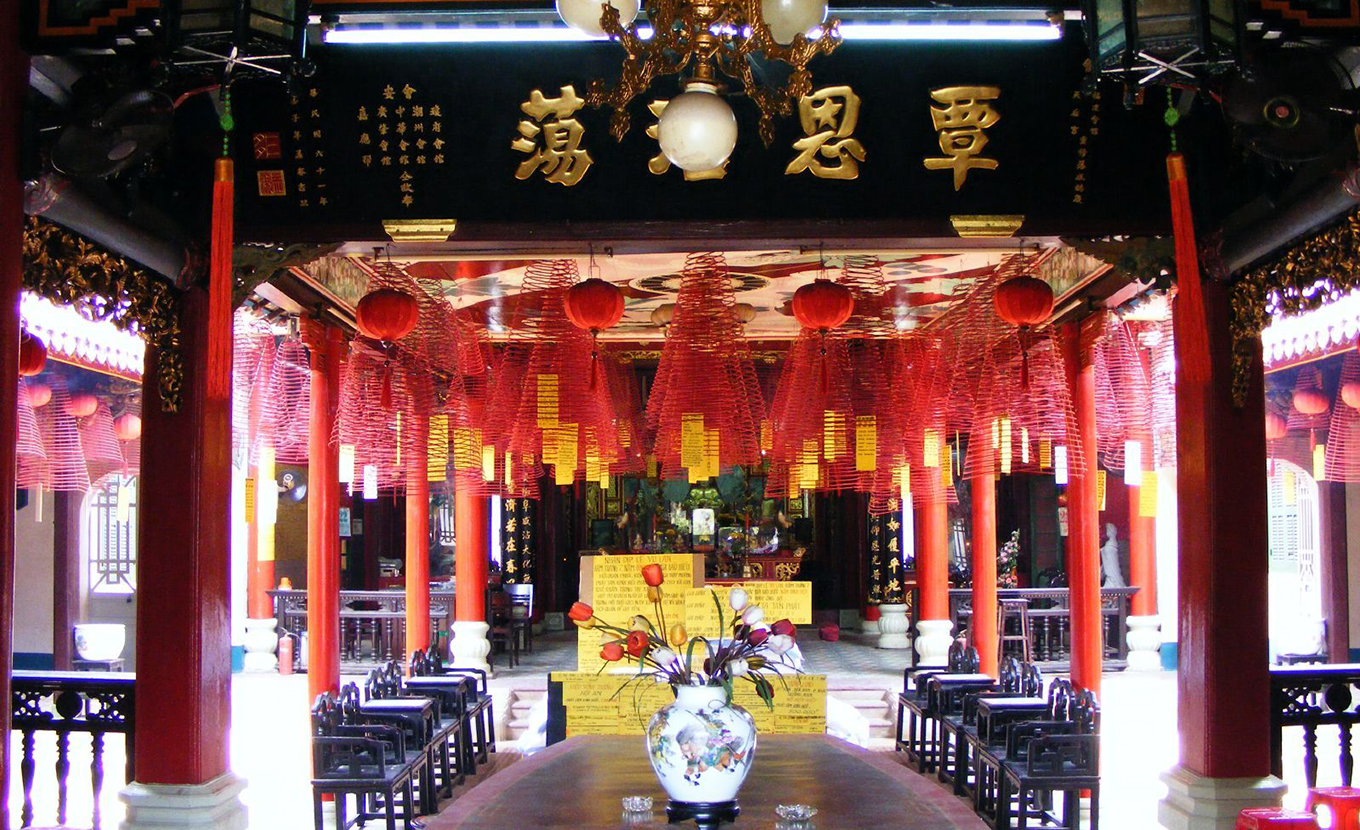 hoi-an-chua-ong-pagoda-2-1