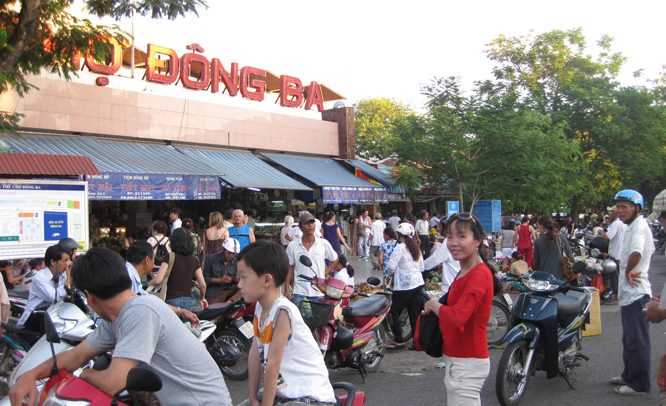 hue-dong-ba-market-1-1