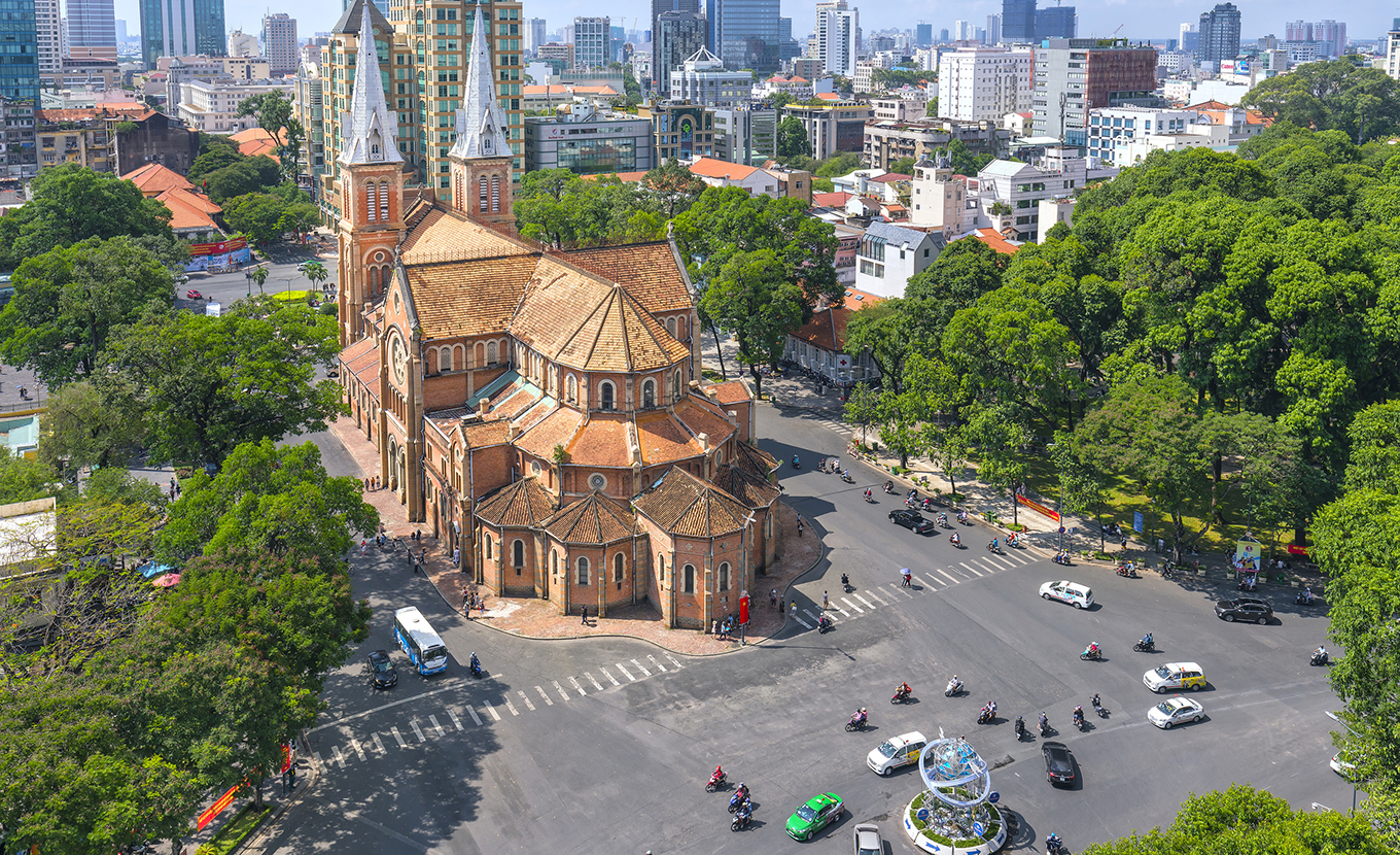 saigon-notre-dam-cathedral-6