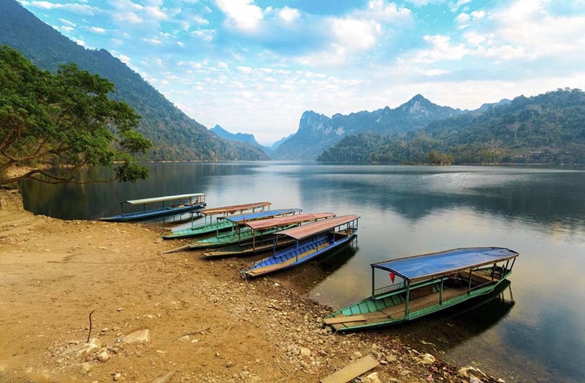boat in ba be lake