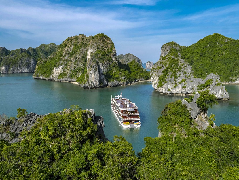 cruise-trip-in-lan-ha-bay lan ha bay cruises