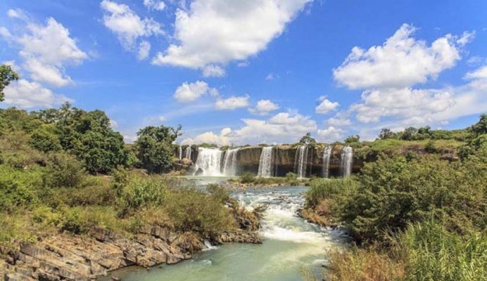 Exploring Dray Nur waterfall in the middle of the Central Highlands