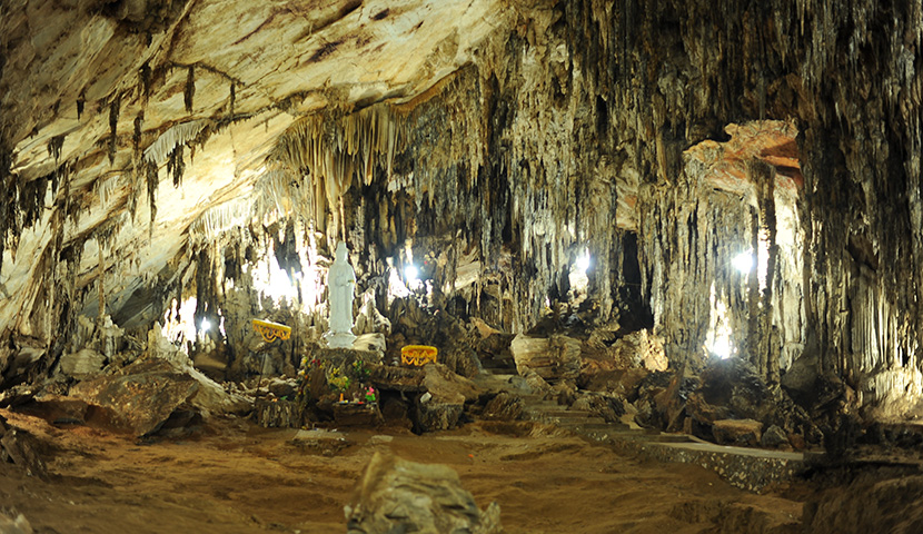hua-ma-cave-in-ba-be-lake hua-ma-cave-in-ba-be-lake