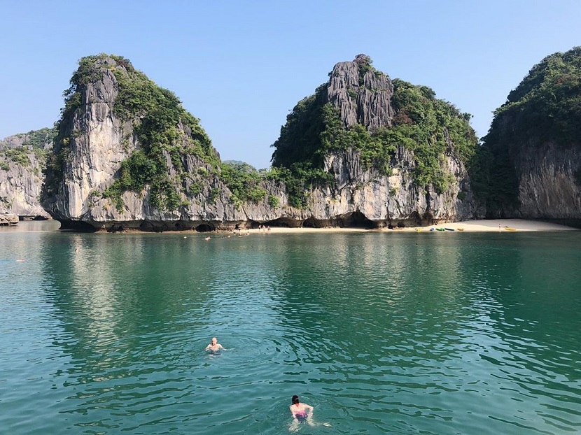 lan-ha-bay-three-peach-beaches lan ha bay three peach beaches