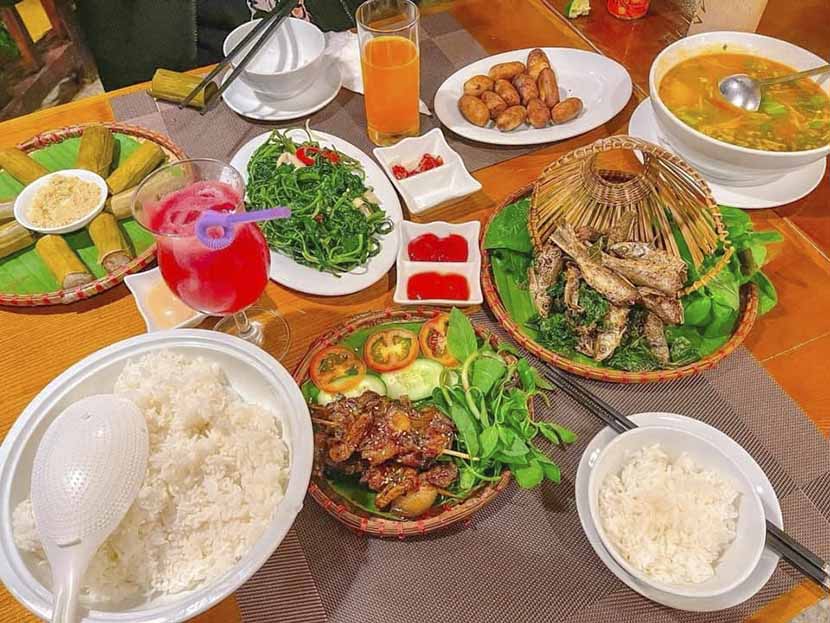 mai-chau-hideaway-resort-local-foods mai chau hideaway restaurant