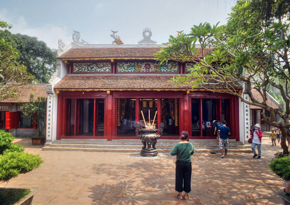 Ngoc Son Temple