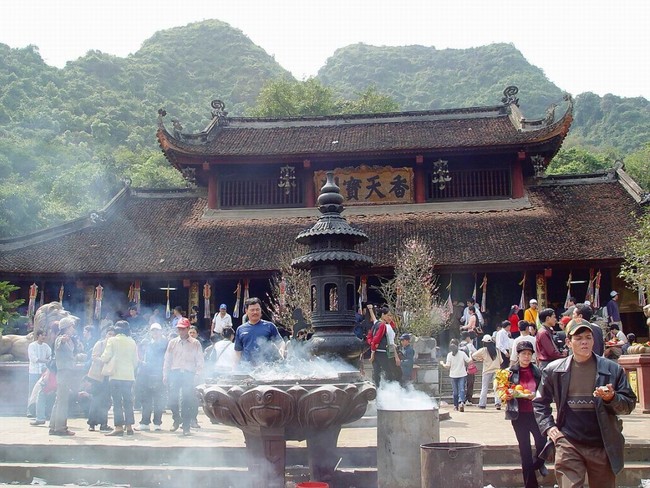 Perfume Pagoda