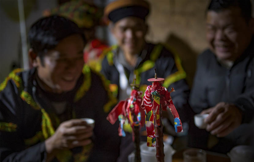 the lifestyle of dzao ethnic people in mau son mountain