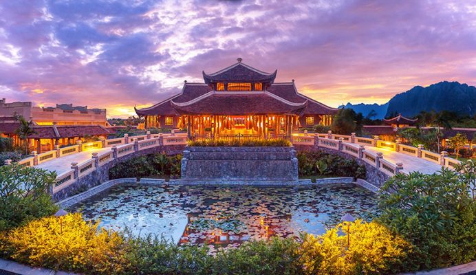 Where to stay in Ninh Binh? Bungalow or hotel?